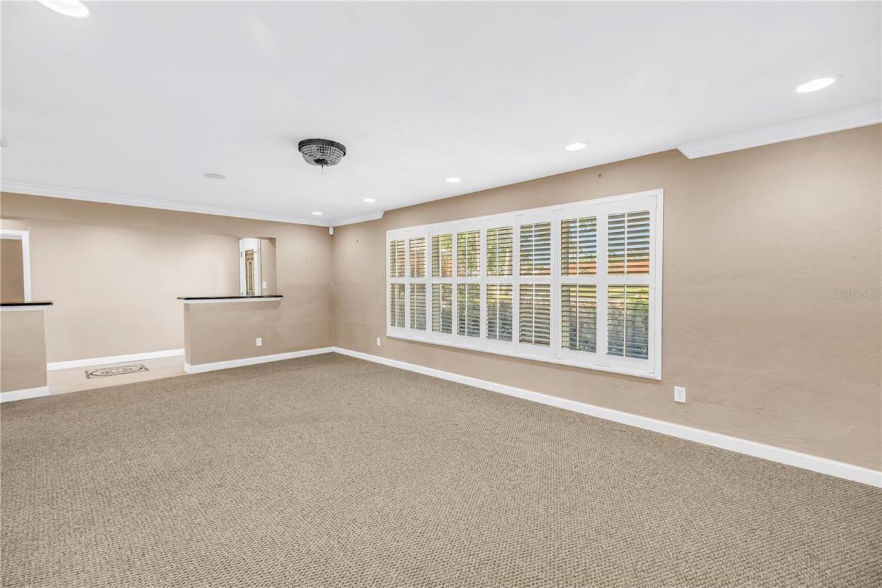 1820 Tanglewood Drive Ne, Saint Petersburg, FL 33702 Photo