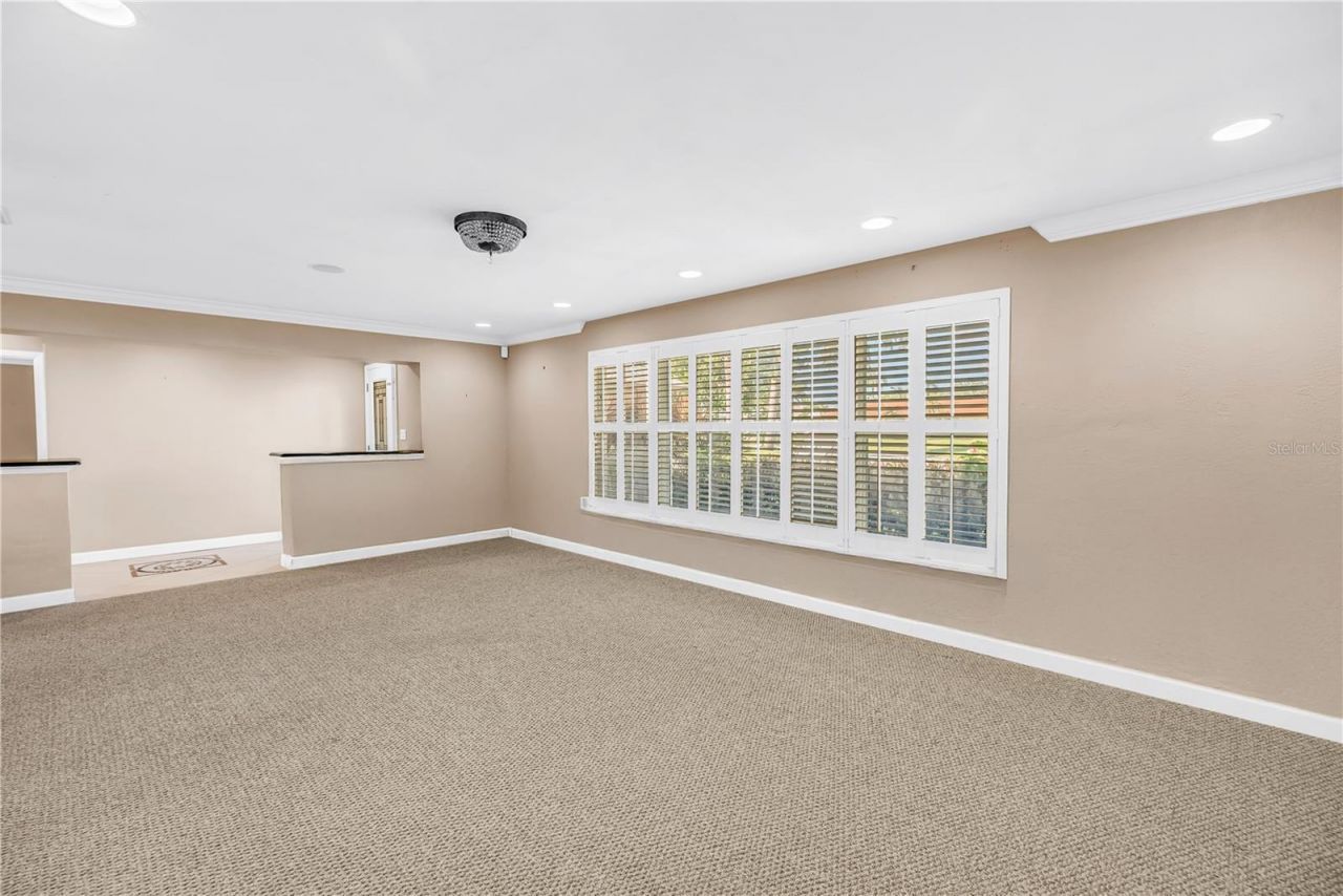 1820 Tanglewood Drive Ne, Saint Petersburg, FL 33702 Photo