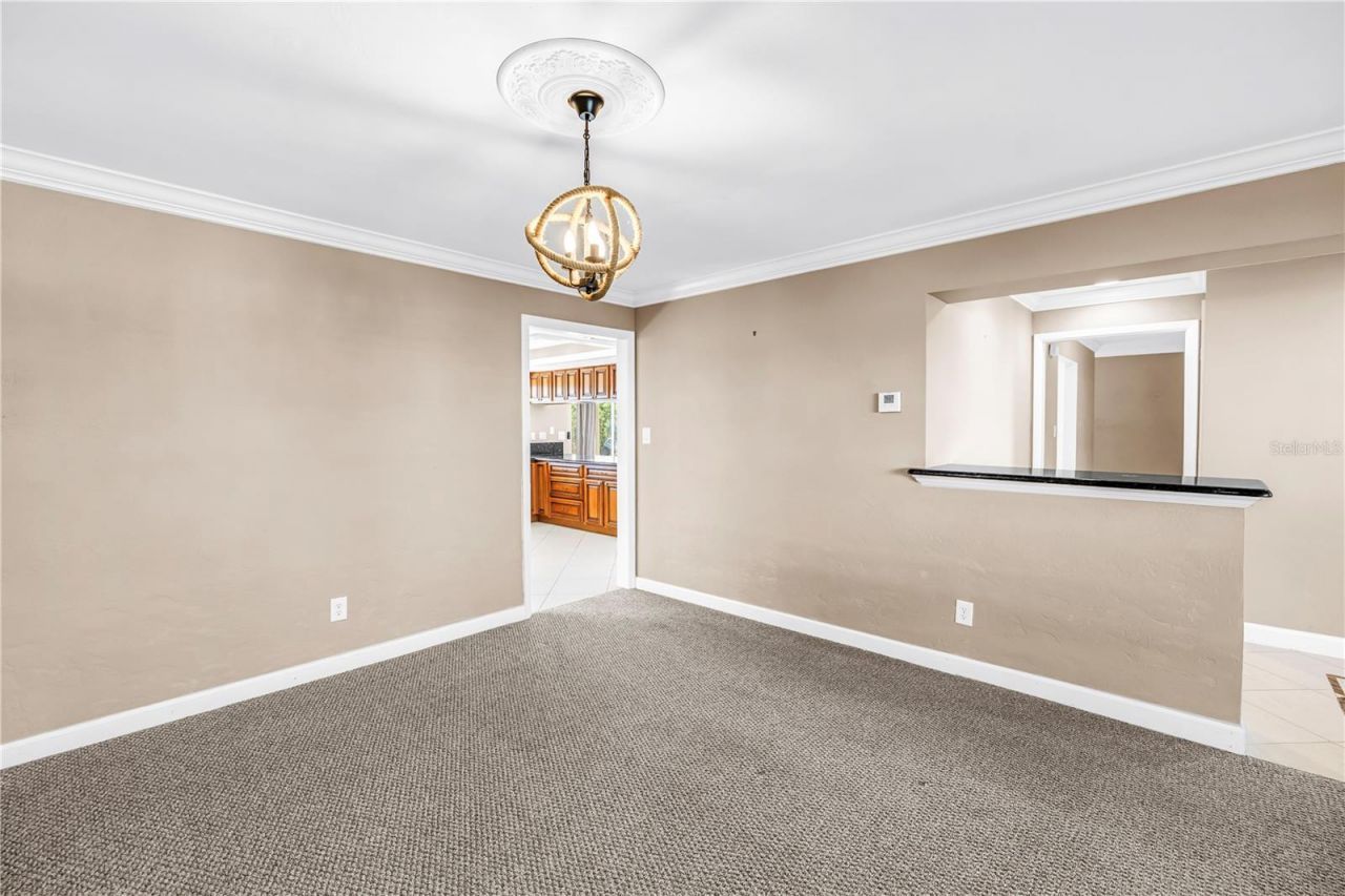 1820 Tanglewood Drive Ne, Saint Petersburg, FL 33702 Photo