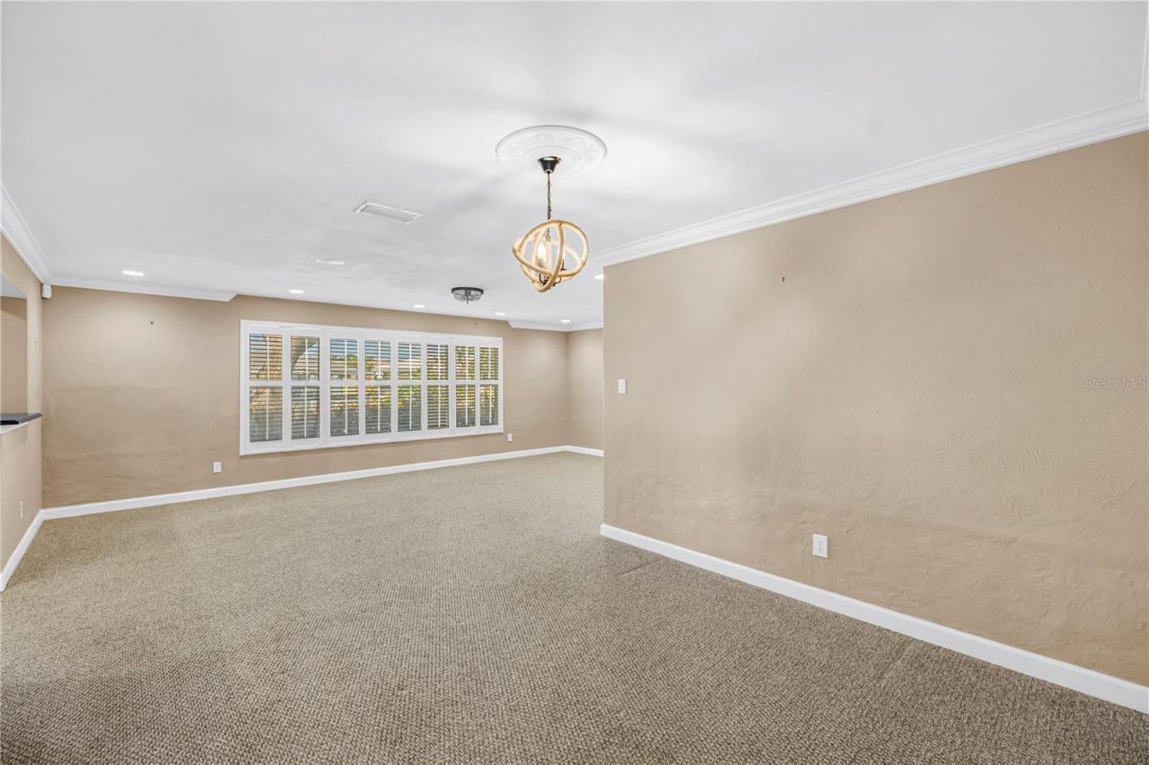 1820 Tanglewood Drive Ne, Saint Petersburg, FL 33702 Photo