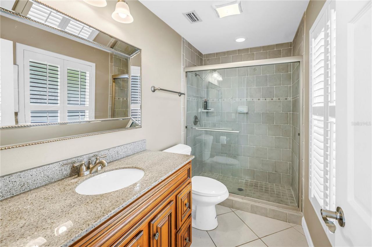 1820 Tanglewood Drive Ne, Saint Petersburg, FL 33702 Photo