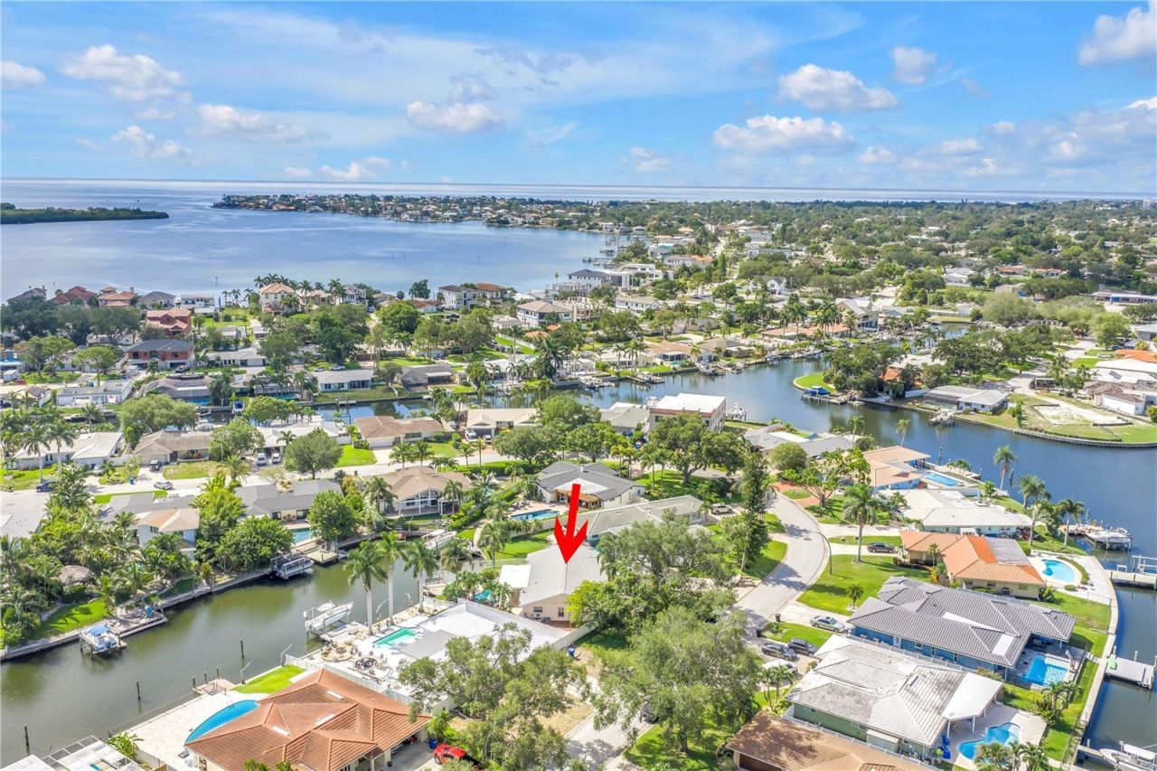 1820 Tanglewood Drive Ne, Saint Petersburg, FL 33702 Photo