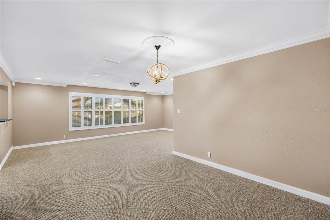1820 Tanglewood Drive Ne, Saint Petersburg, FL 33702 Photo