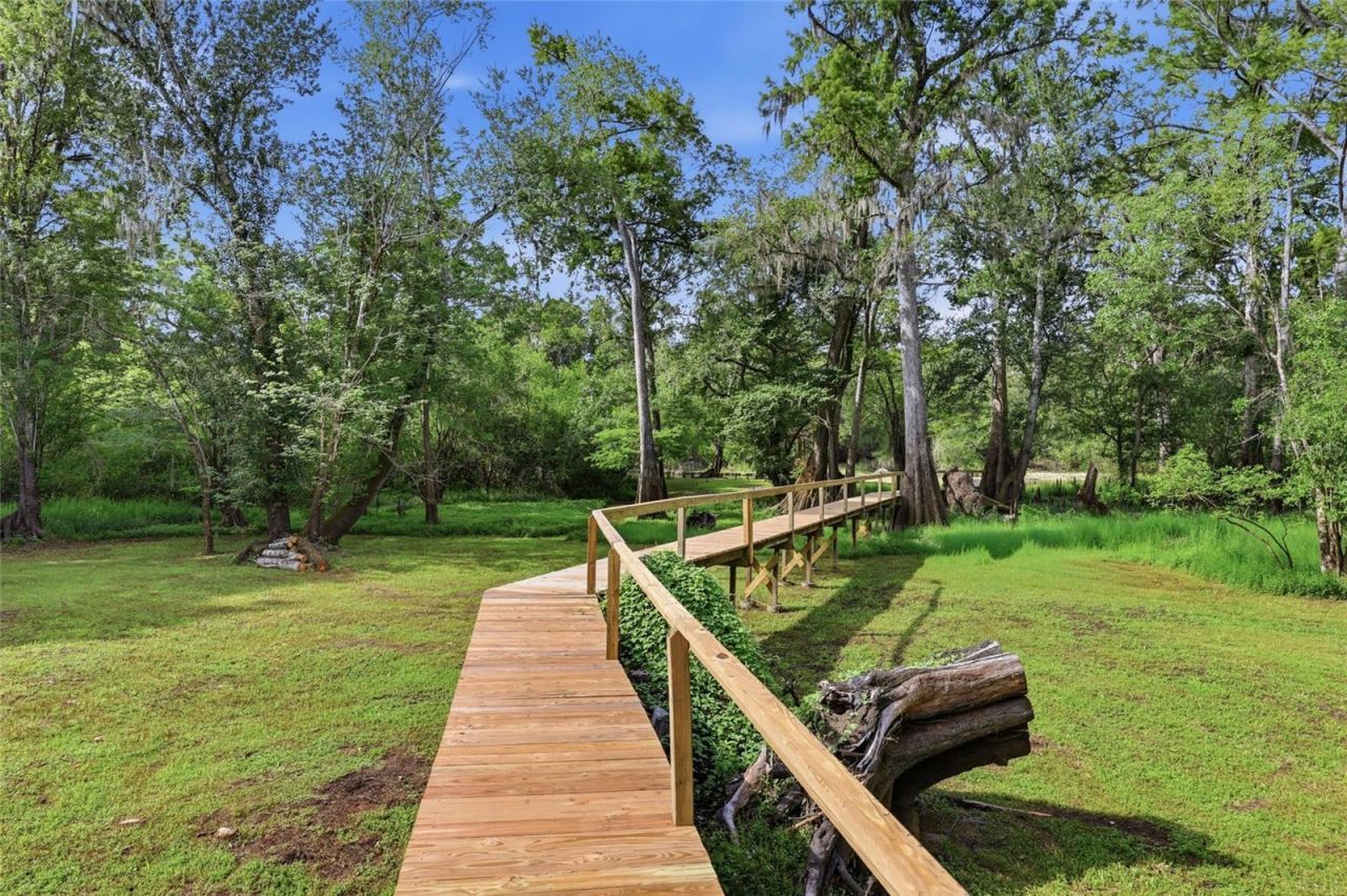 470 SW Santa Fe Drive, Fort White, FL 32038 Photo