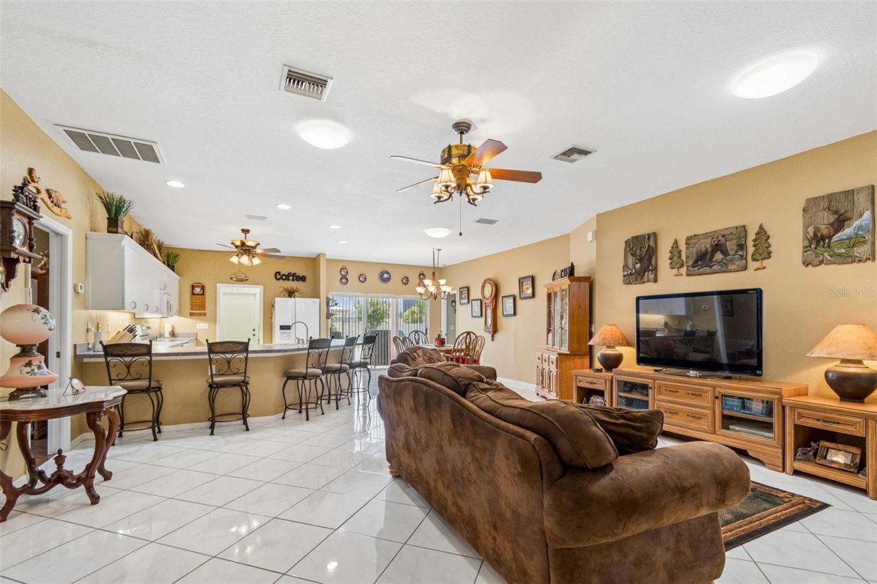 7791 Carver Court, Seminole, FL 33772 Photo