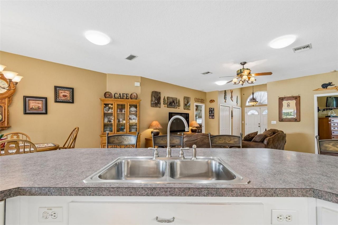 7791 Carver Court, Seminole, FL 33772 Photo