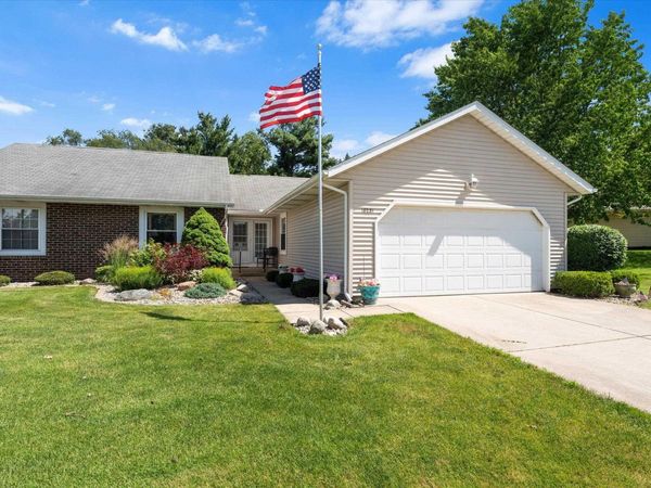 18231 Wagon Lane, South Bend, IN 46637