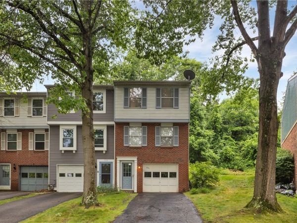 531 Winesap Dr, Bridgeville, PA 15017