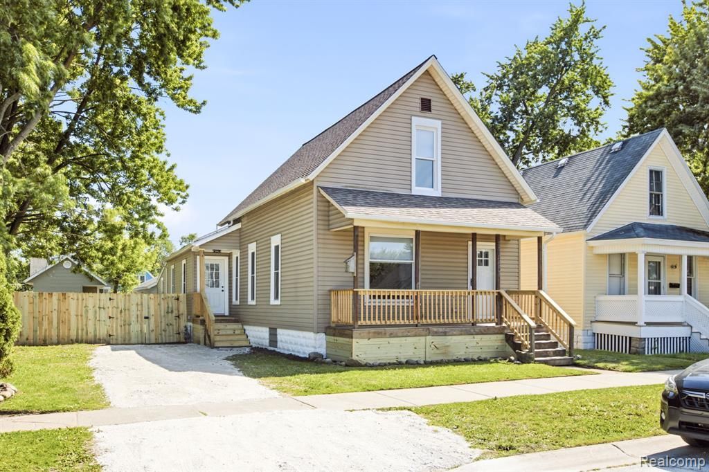 1126 Miller Street, Port Huron, MI 48060 Main Photo
