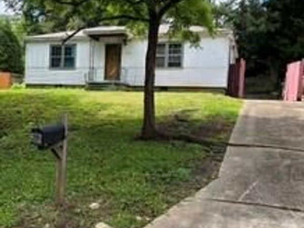1211 Aleamo Drive, Marietta, GA 30062