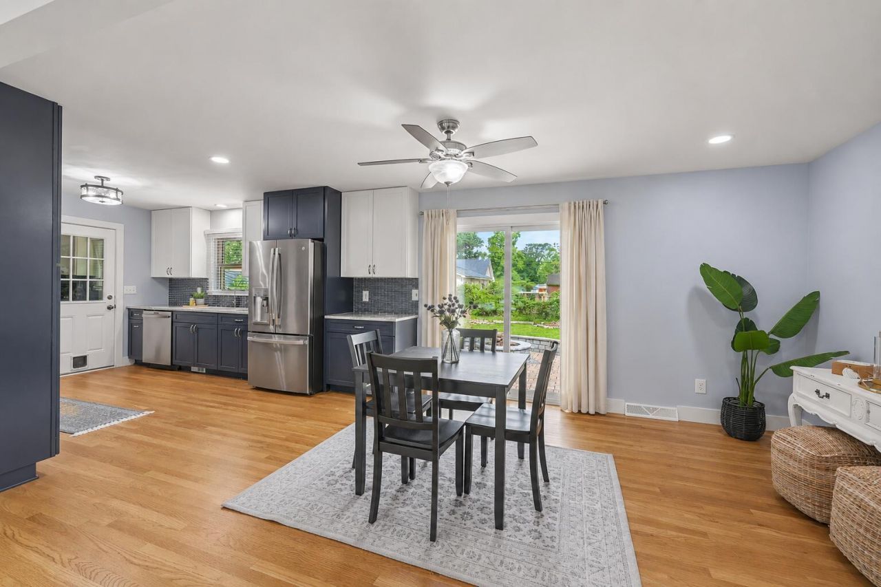 2050 Bishop Drive Photo 10