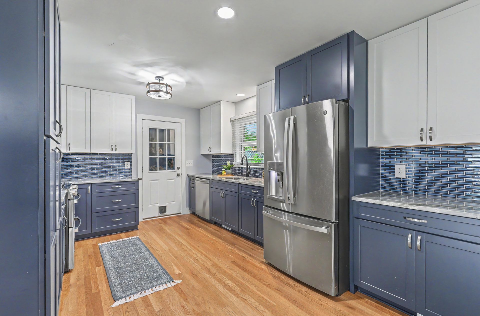 2050 Bishop Drive Photo 11