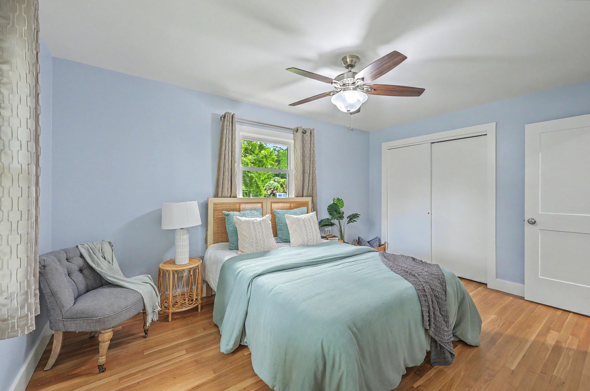 2050 Bishop Drive Photo 17