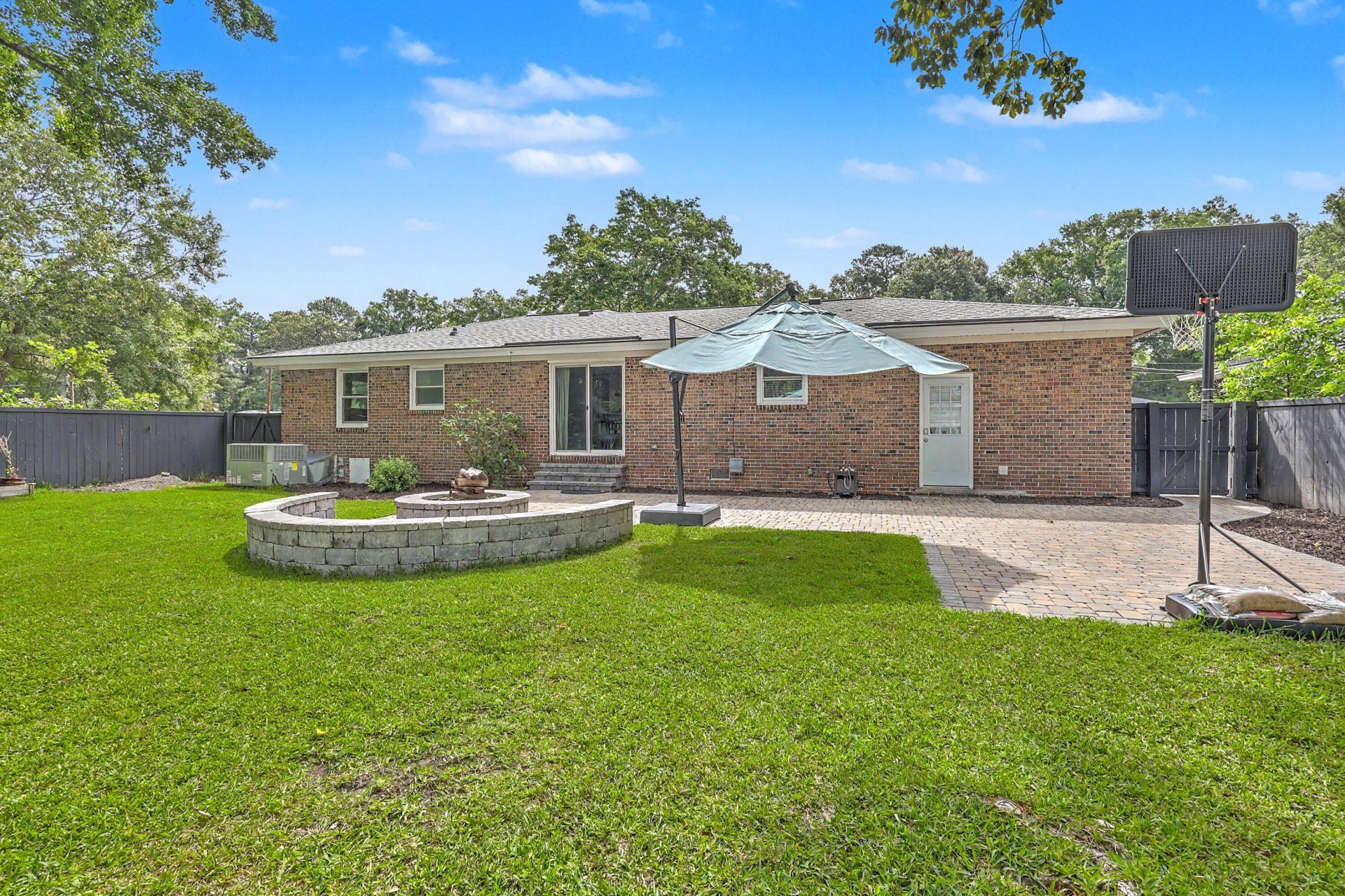 2050 Bishop Drive Photo 30