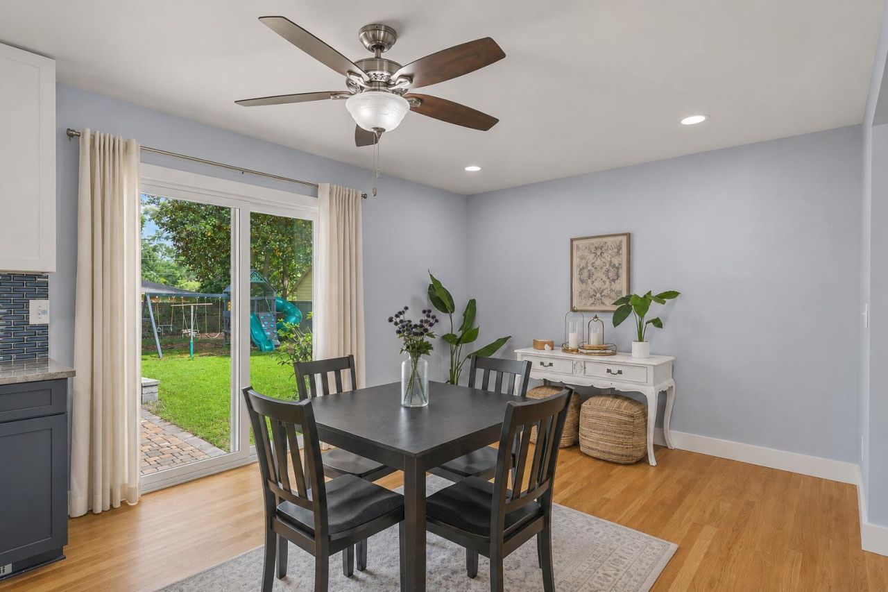 2050 Bishop Drive Photo 9