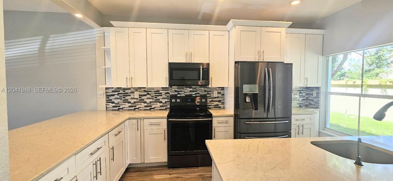 3311 Merrick Ln , Unit 902, Margate, FL 33063 Photo
