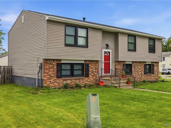100 W Bihrwood Drive , Buffalo, NY 14224