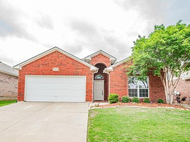 3848 Brandywine Lane, Fort Worth, TX 76244
