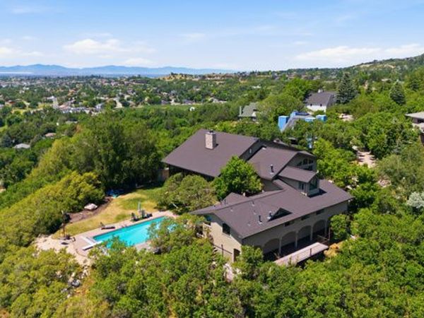 6112 BREEZE CIR , Ogden, UT 84403