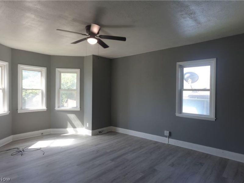 734 Main Street, Bridgeport, OH 43912 Photo 11