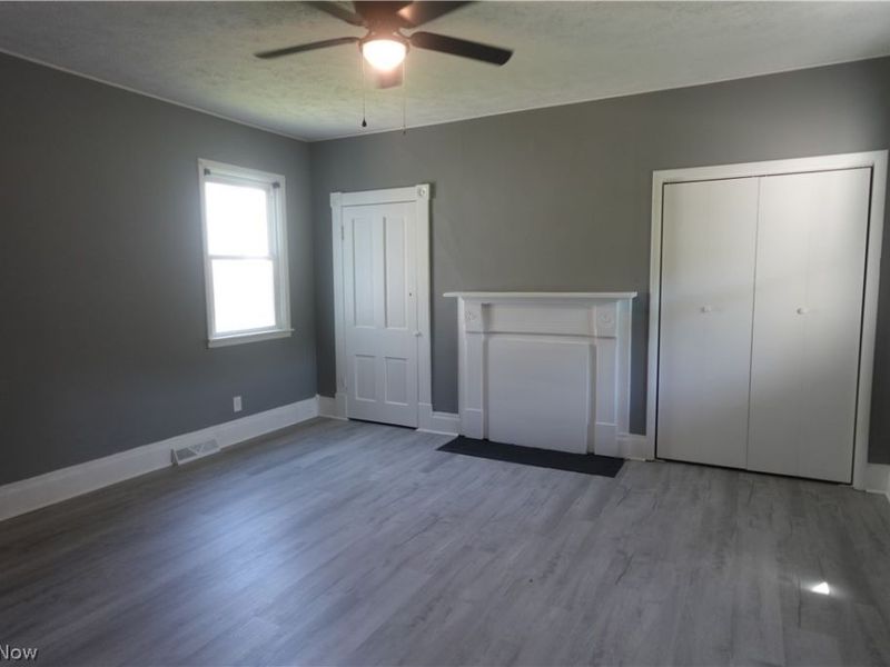 734 Main Street, Bridgeport, OH 43912 Photo 9