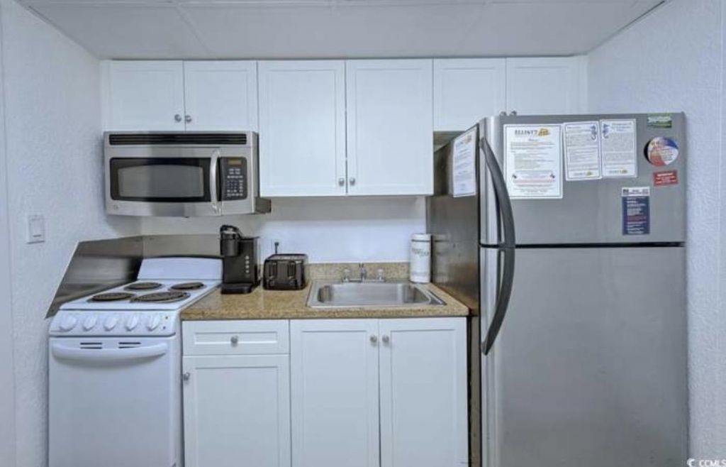2207 S Ocean Blvd. Photo 8