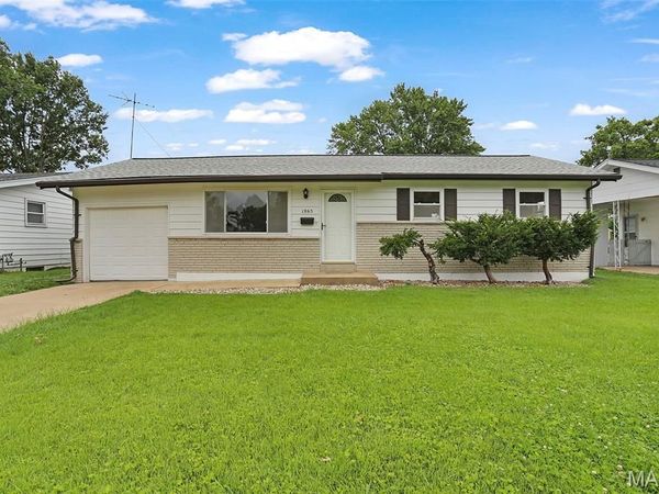 1865 Violet Drive, Florissant, MO 63031