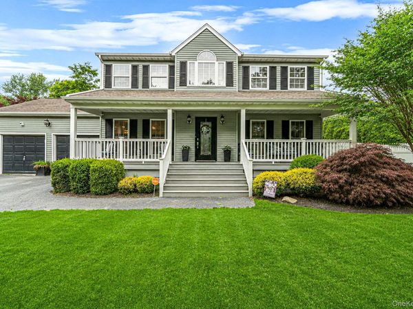 1 Settler Drive , Coram, NY 11727