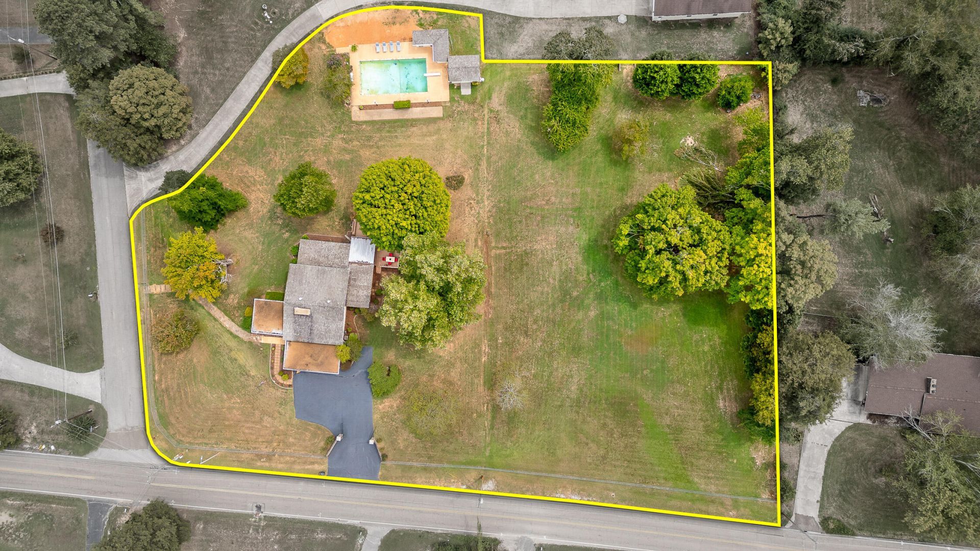 9245 Sunny Shore Lane, Chattanooga, TN 37416 Main Photo