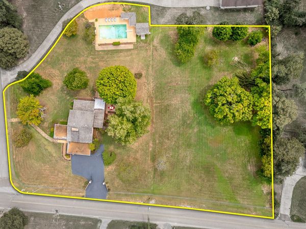 9245 Sunny Shore Lane, Chattanooga, TN 37416