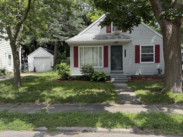 2115 Donora Street, Lansing, MI 48910