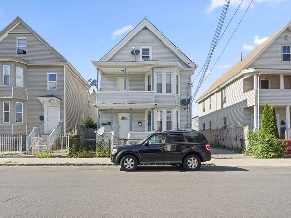 95 Myrtle St, Lawrence, MA 01841