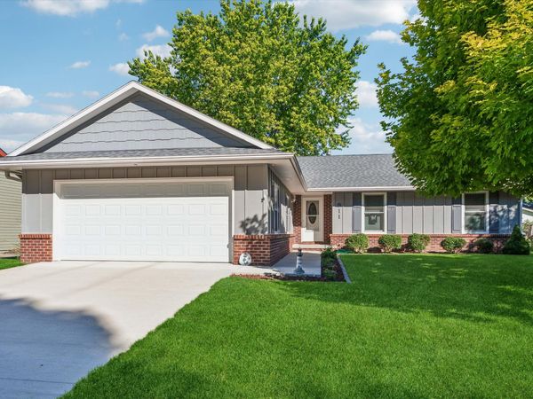 911 Mesa Verde Place, Ames, IA 50014