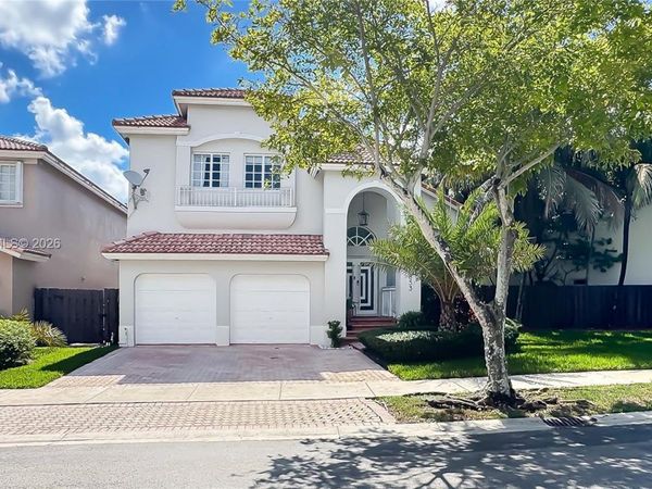 5853 NW 111th Ave , Doral, FL 33178
