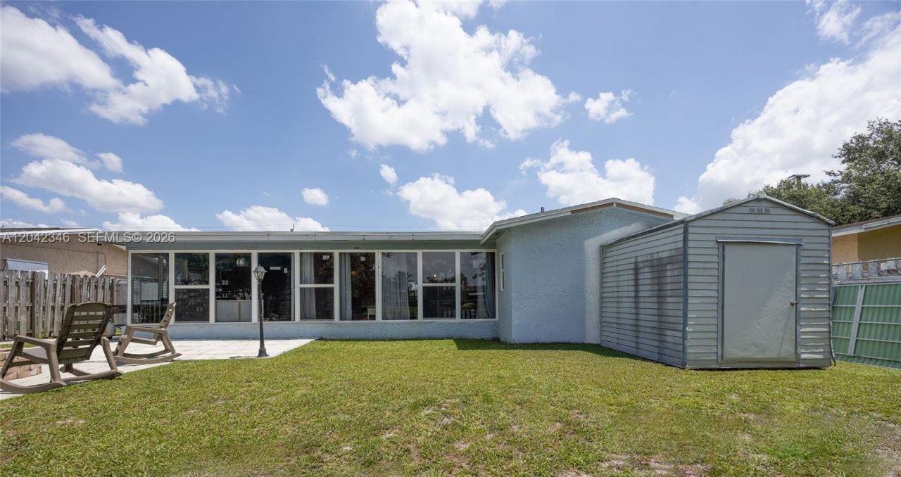 8350 NW 27th Pl , Sunrise, FL 33322 Photo