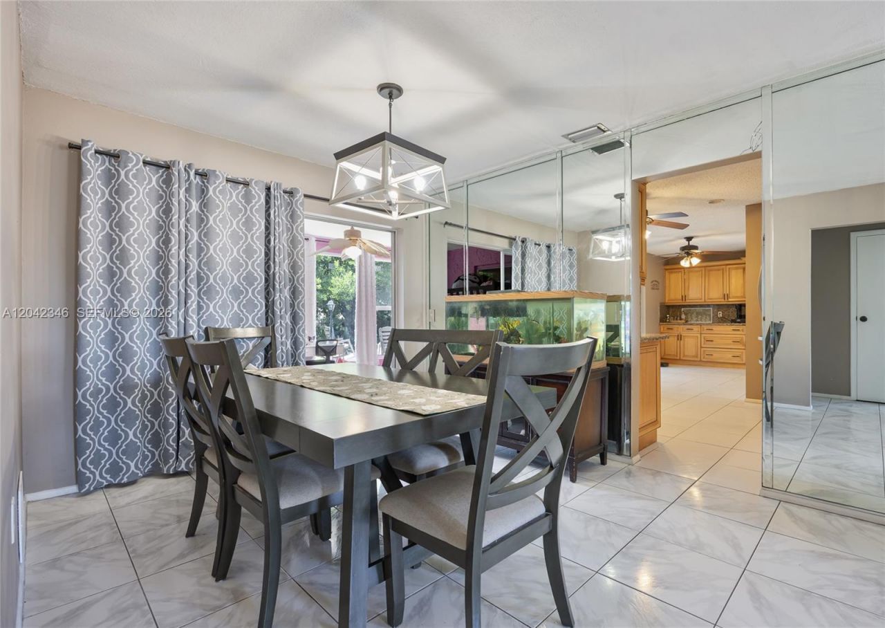 8350 NW 27th Pl , Sunrise, FL 33322 Photo