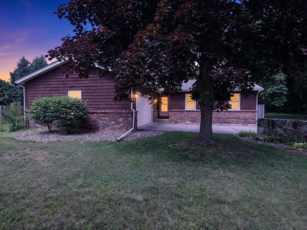 56800 Bow Drive, Three Rivers, MI 49093