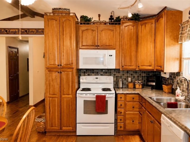 550 Emmaus Road, Belpre, OH 45714 Photo 12