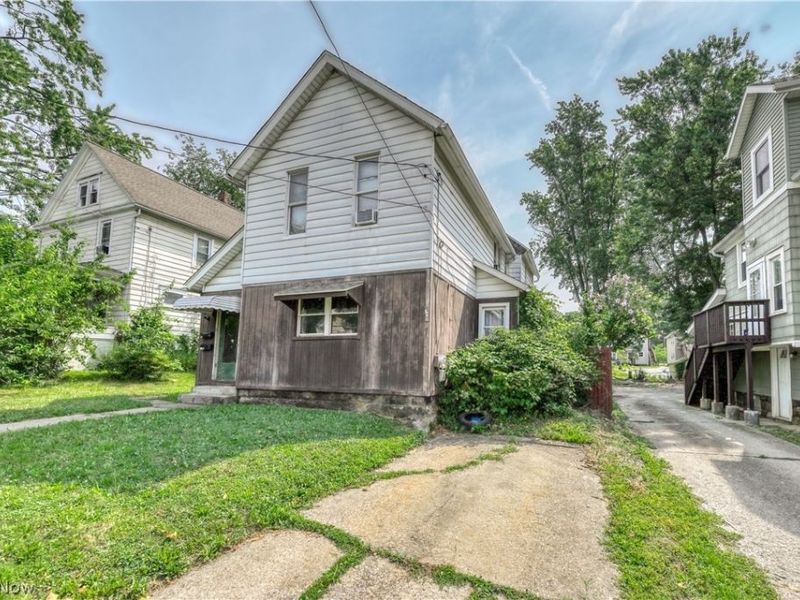 503 Sumner Street, Akron, OH 44304 Photo 2