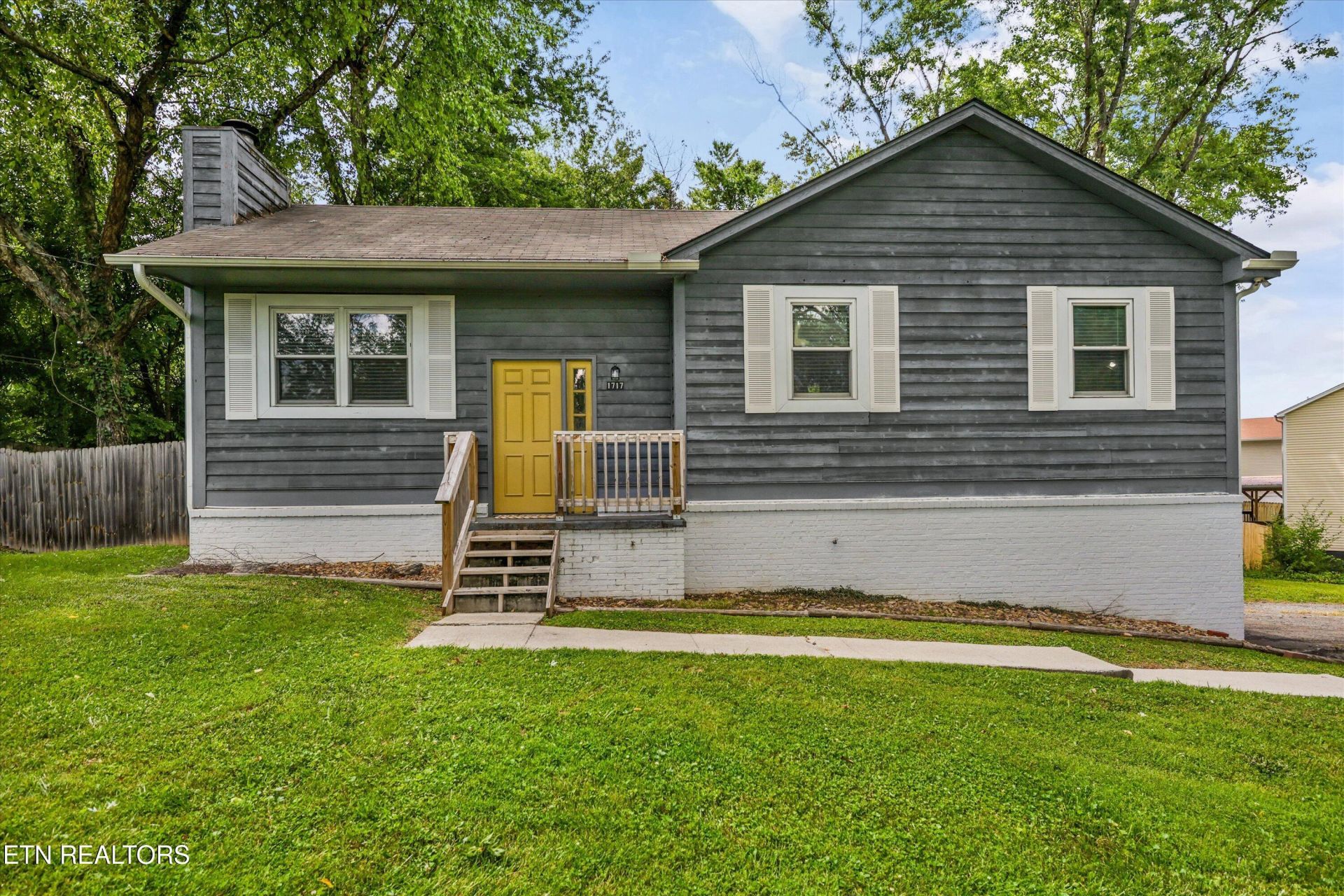1717 Penwood Drive, Knoxville, TN 37922 Main Photo