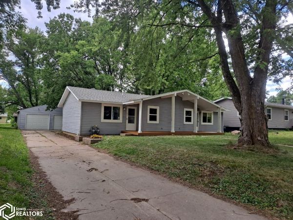805 805 1/2 W 10TH Street, Clear Lake, IA 50428