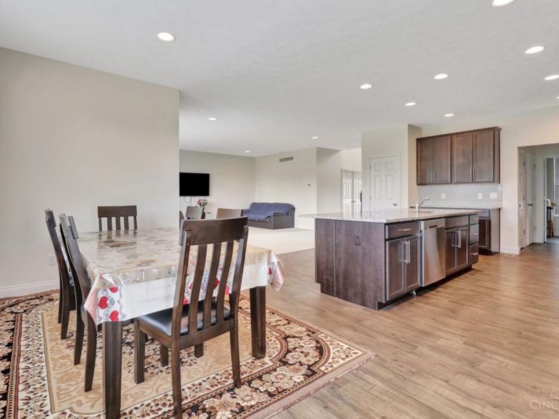 10312 Tice Street, Washington Township, OH 45458 Photo 13