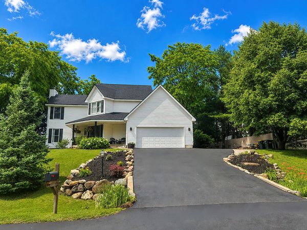 2412 Elk Drive, Spring Grove, IL 60081