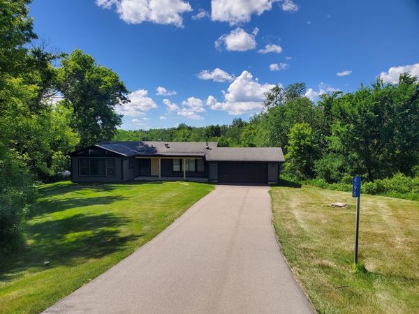 4A94 Springfield Drive , Apple River, IL 61001