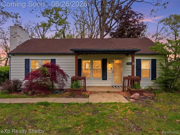 2101 Knollwood Street, Auburn Hills, MI 48326
