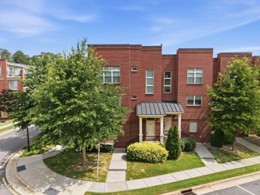 2430 Campus Shore Drive, Unit 104, Raleigh, NC 27606