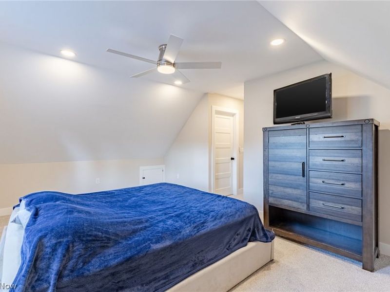 3297 W 127th Street, Cleveland, OH 44111 Photo 16
