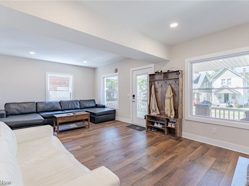 3297 W 127th Street, Cleveland, OH 44111 Photo 2