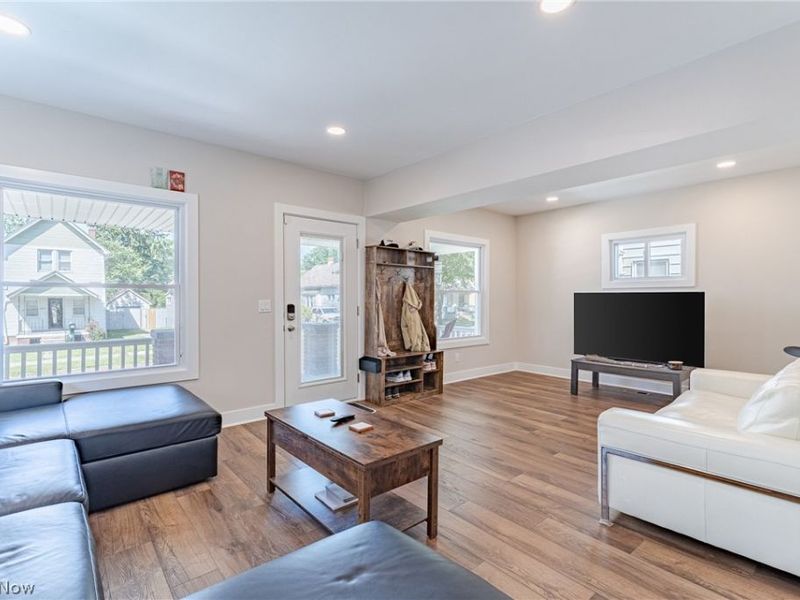 3297 W 127th Street, Cleveland, OH 44111 Photo 3