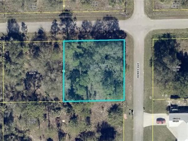 601 W 15th ST , LEHIGH ACRES, FL 33972